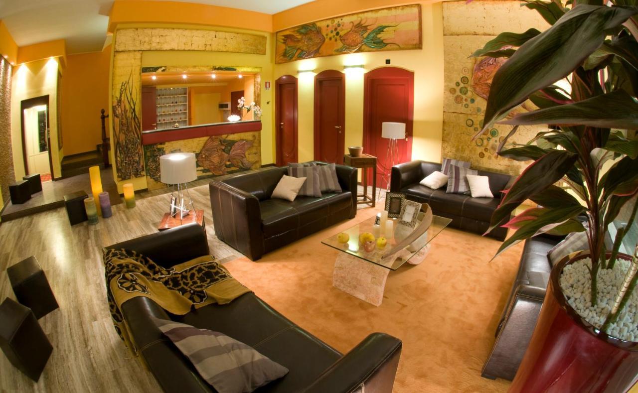 Hotel Corona 3*